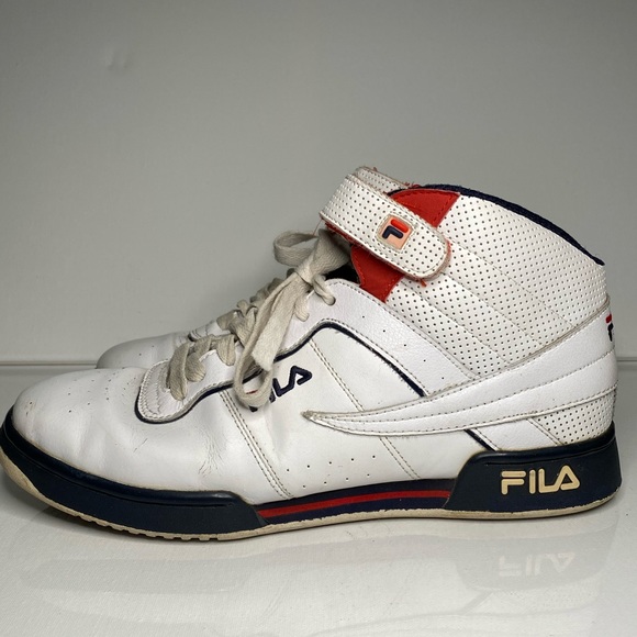 Vintage Fila red, blue and white sneakers - Picture 2 of 6